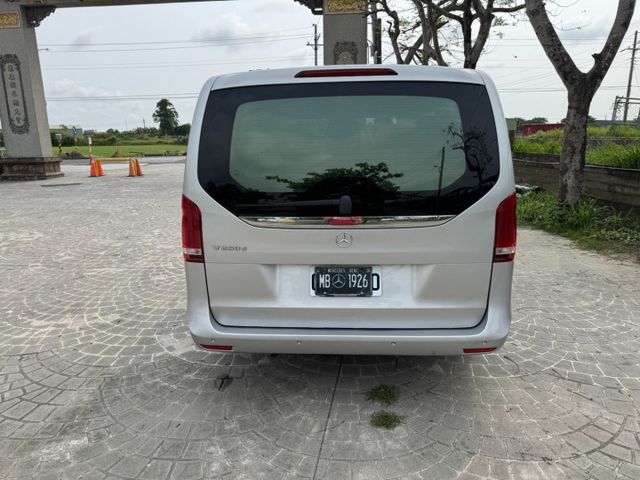 大億汽車-2020年V250d.盲點.360環景.電動尾門.電動側滑門.三區恆溫.APPLE-CARPLAY  第6張相片