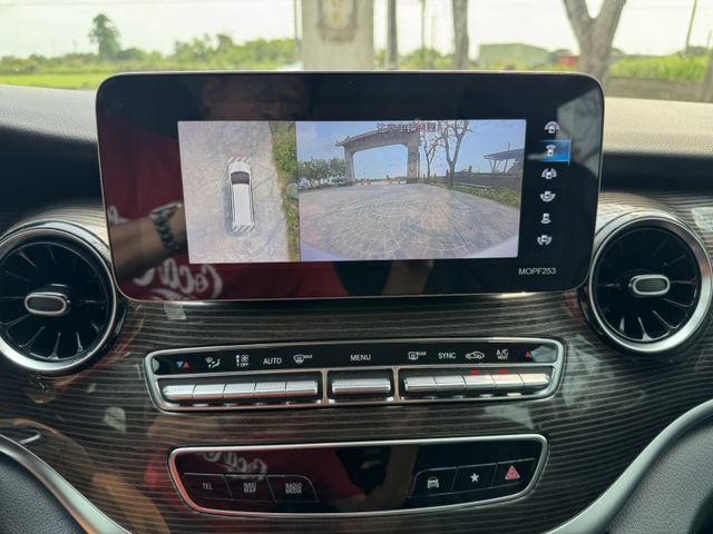 大億汽車-2020年V250d.盲點.360環景.電動尾門.電動側滑門.三區恆溫.APPLE-CARPLAY  第16張相片