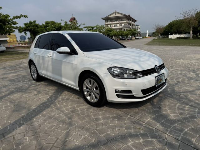 大億汽車-2016年GOLF.認證車.無待修.原鈑件.定速.CAR-PLAY.新手上路的最好選擇.  第3張相片