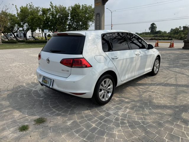 大億汽車-2016年GOLF.認證車.無待修.原鈑件.定速.CAR-PLAY.新手上路的最好選擇.  第7張相片