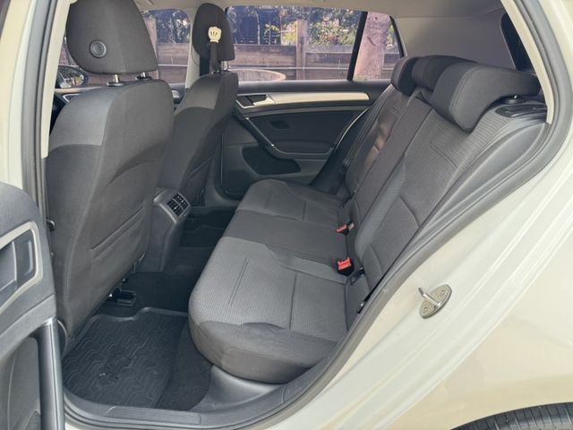 大億汽車-2016年GOLF.認證車.無待修.原鈑件.定速.CAR-PLAY.新手上路的最好選擇.  第9張相片