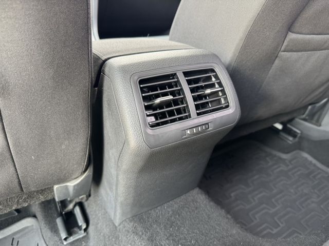 大億汽車-2016年GOLF.認證車.無待修.原鈑件.定速.CAR-PLAY.新手上路的最好選擇.  第15張相片