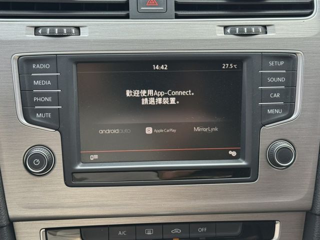 大億汽車-2016年GOLF.認證車.無待修.原鈑件.定速.CAR-PLAY.新手上路的最好選擇.  第17張相片