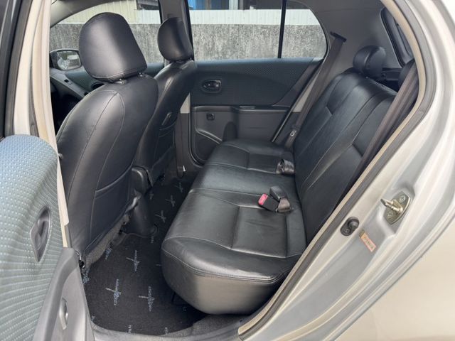 YARIS  第9張相片