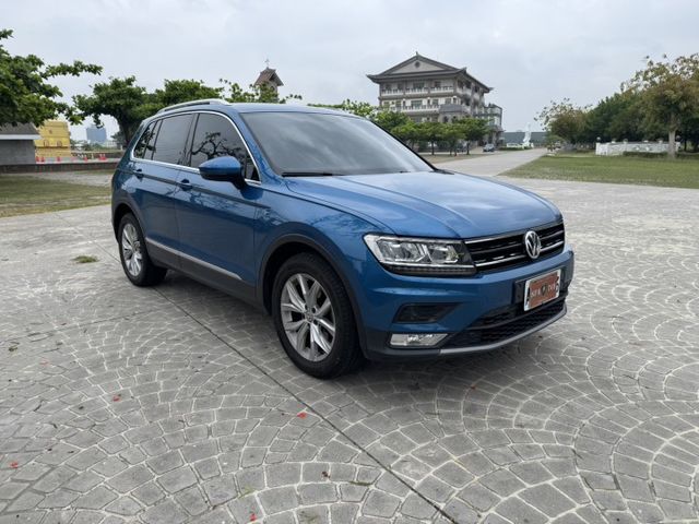 大億汽車-2016年Tiguan CL.一手美車/僅跑8萬公里/認證車/I-KEY/電尾門/電動椅/電熱椅/LED/  第3張相片