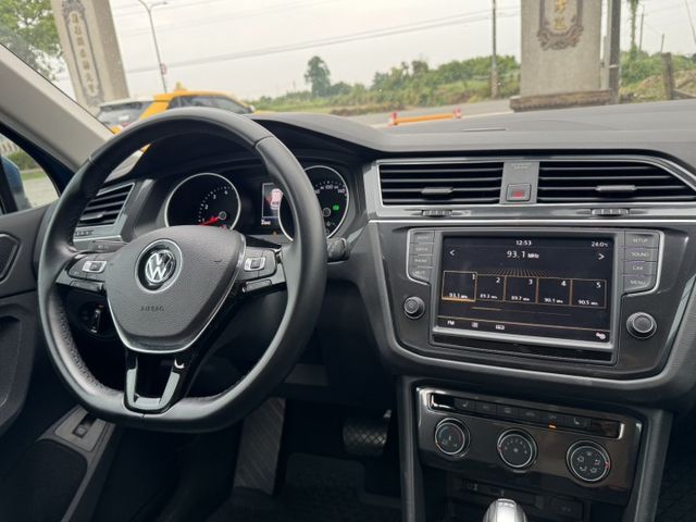 大億汽車-2016年Tiguan CL.一手美車/僅跑8萬公里/認證車/I-KEY/電尾門/電動椅/電熱椅/LED/  第12張相片
