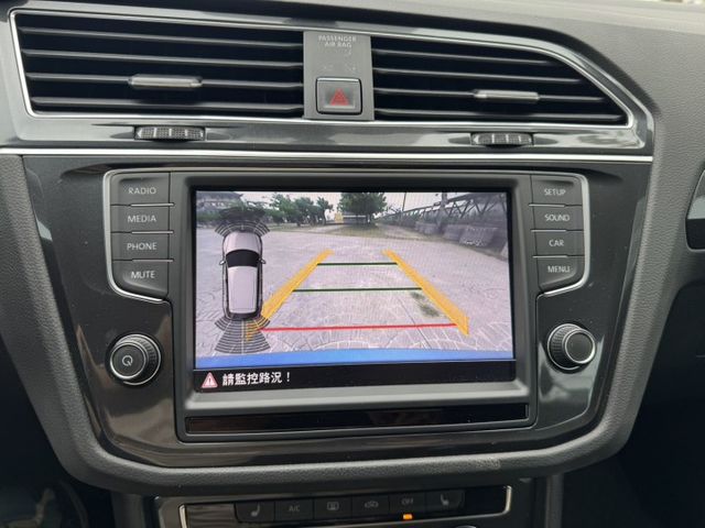 大億汽車-2016年Tiguan CL.一手美車/僅跑8萬公里/認證車/I-KEY/電尾門/電動椅/電熱椅/LED/  第14張相片