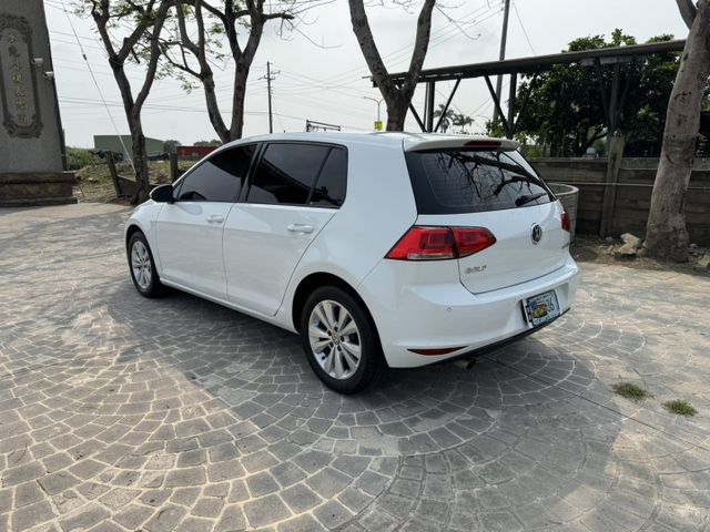 大億汽車-2016年GOLF.認證車.無待修.原鈑件.定速.CAR-PLAY.新手上路的最好選擇.  第5張相片