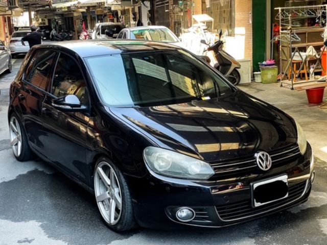 VOLKSWAGEN福斯 GOLF  第2張相片