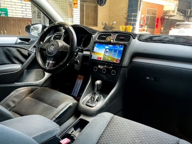 VOLKSWAGEN福斯 GOLF  第8張相片