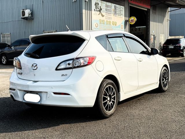 MAZDA馬自達 MAZDA 3  第7張相片