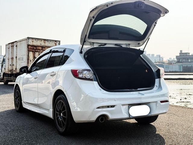 MAZDA馬自達 MAZDA 3  第13張相片