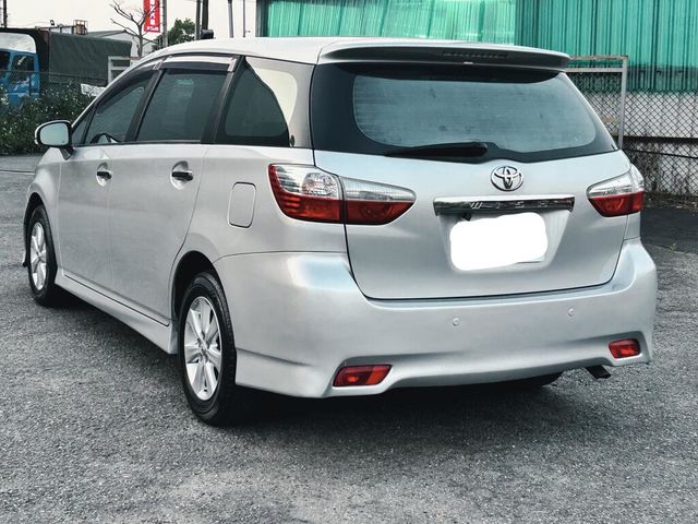 TOYOTA豐田 WISH  第2張相片