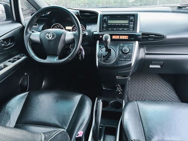 TOYOTA豐田 WISH  第5張相片