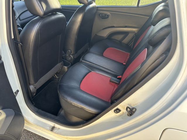 HYUNDAI現代 I10  第7張相片