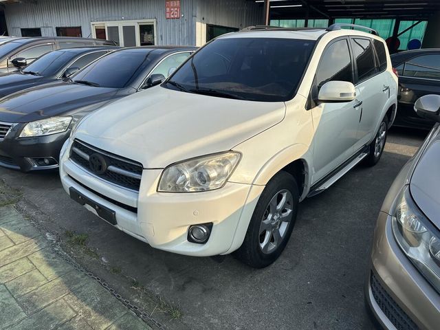 TOYOTA豐田 RAV4  第2張相片