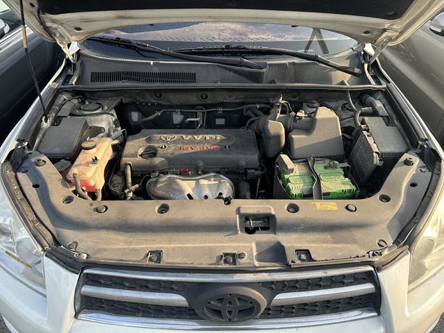 TOYOTA豐田 RAV4  第4張相片