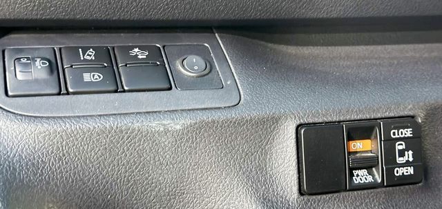 TOYOTA豐田 SIENTA  第2張相片