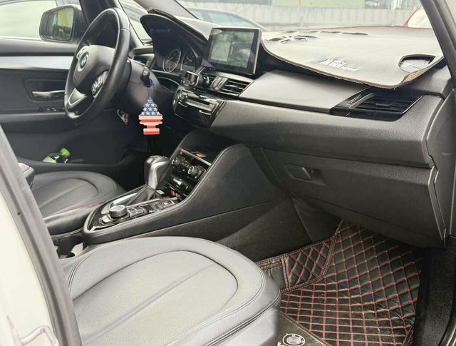 BMW寶馬 218I  第3張相片