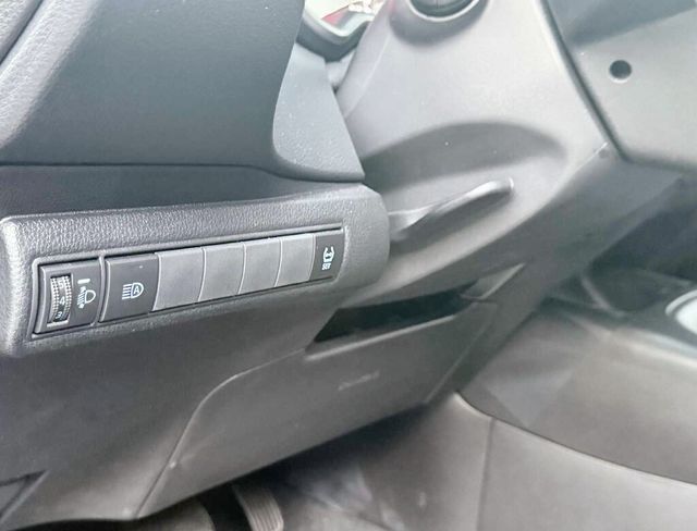 TOYOTA豐田 ALTIS  第4張相片