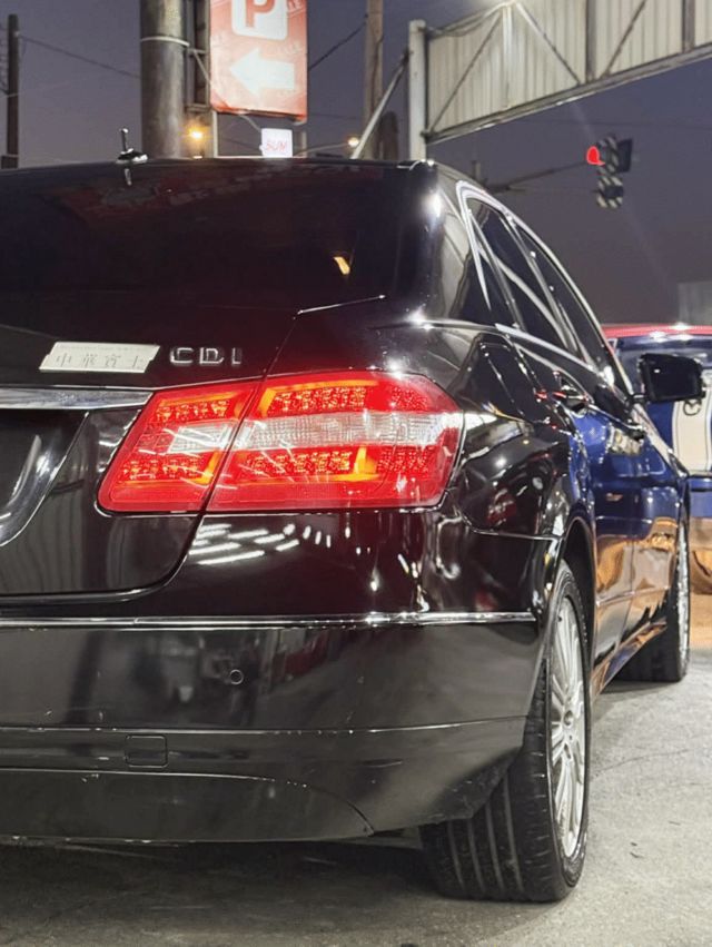 M-BENZ賓士 E220D  第2張相片