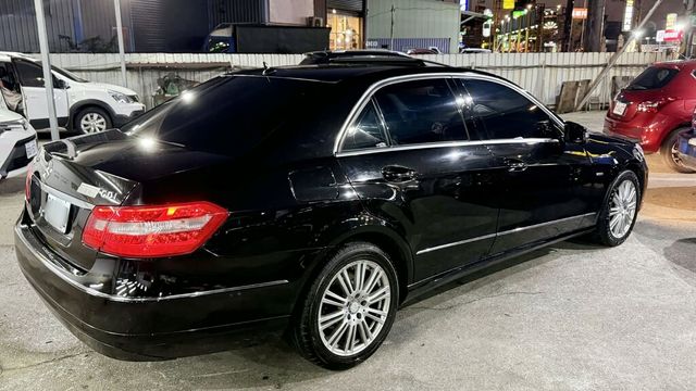 M-BENZ賓士 E220D  第4張相片