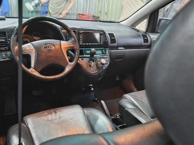 TOYOTA豐田 WISH  第5張相片