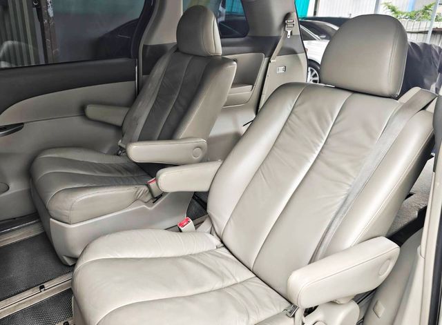 TOYOTA豐田 PREVIA  第6張相片