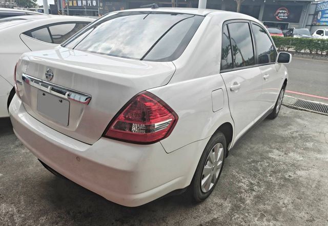 NISSAN日產 TIIDA  第2張相片