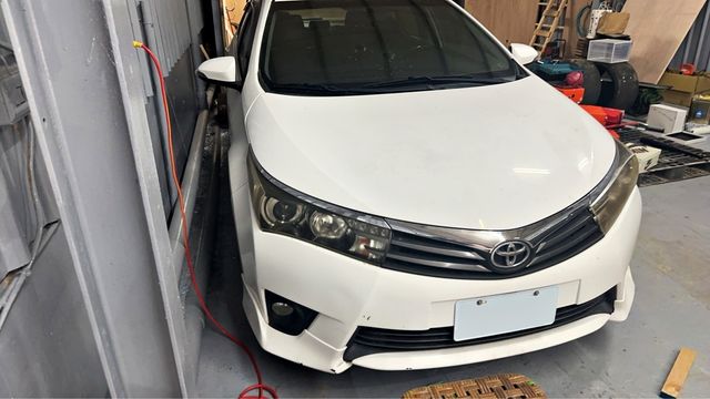 TOYOTA豐田 ALTIS  第3張相片
