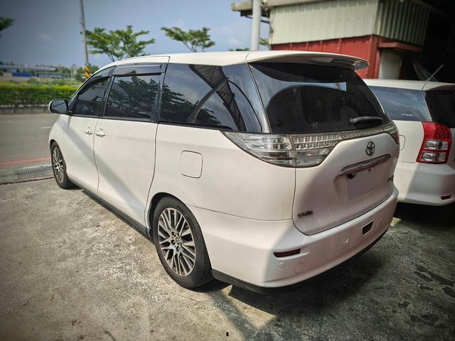 TOYOTA豐田 PREVIA  第2張相片