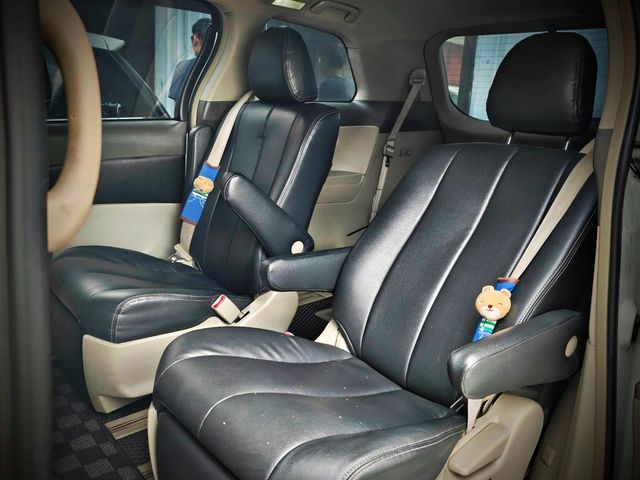 TOYOTA豐田 PREVIA  第4張相片