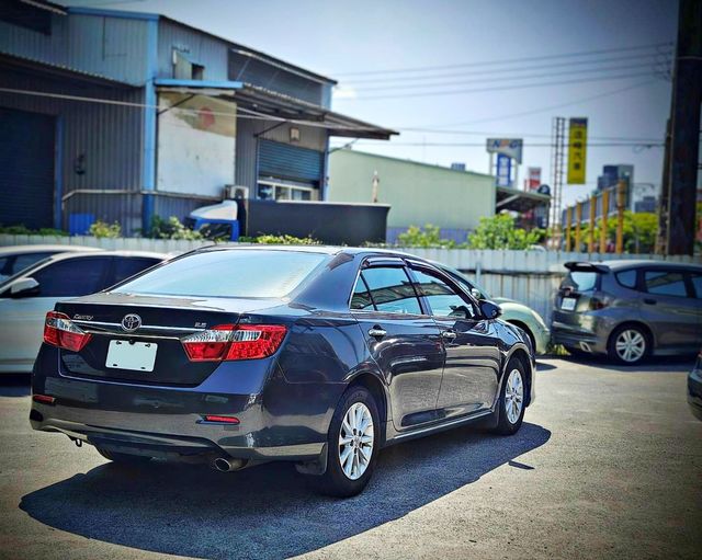 TOYOTA豐田 CAMRY  第2張相片