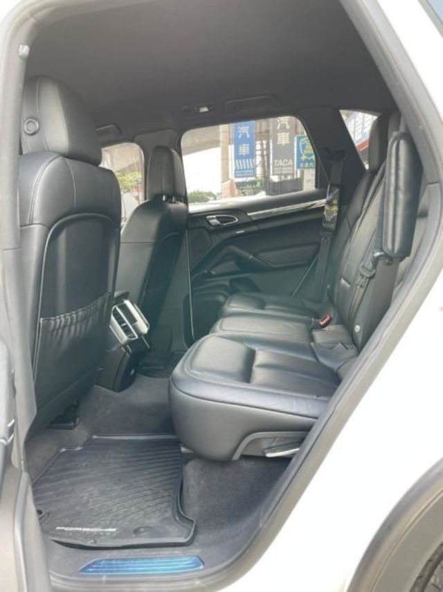 PORSCHE保時捷 CAYENNE  第8張相片