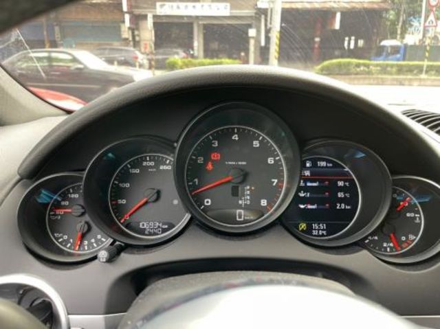 PORSCHE保時捷 CAYENNE  第15張相片