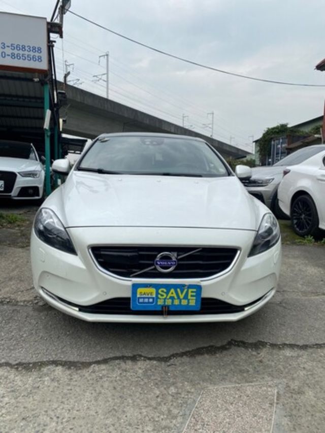 VOLVO富豪 V40  第3張相片