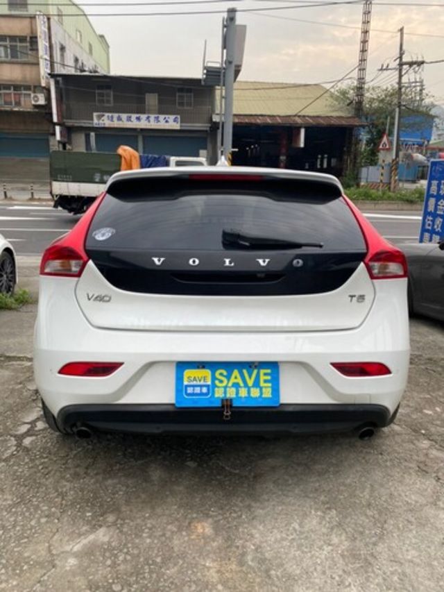VOLVO富豪 V40  第4張相片