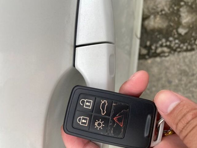 VOLVO富豪 V40  第14張相片