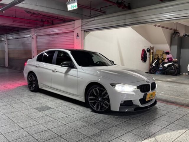 BMW寶馬 318D SEDAN  第2張相片