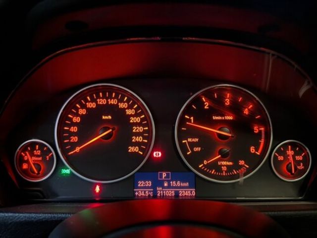 BMW寶馬 318D SEDAN  第17張相片