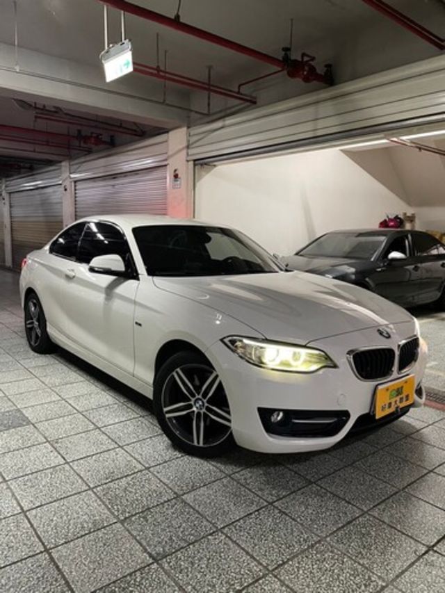 BMW寶馬 220I  第2張相片