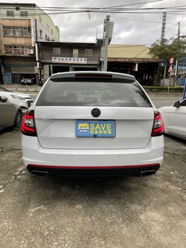 SKODA司科達 OCTAVIA COMBI  第4張相片