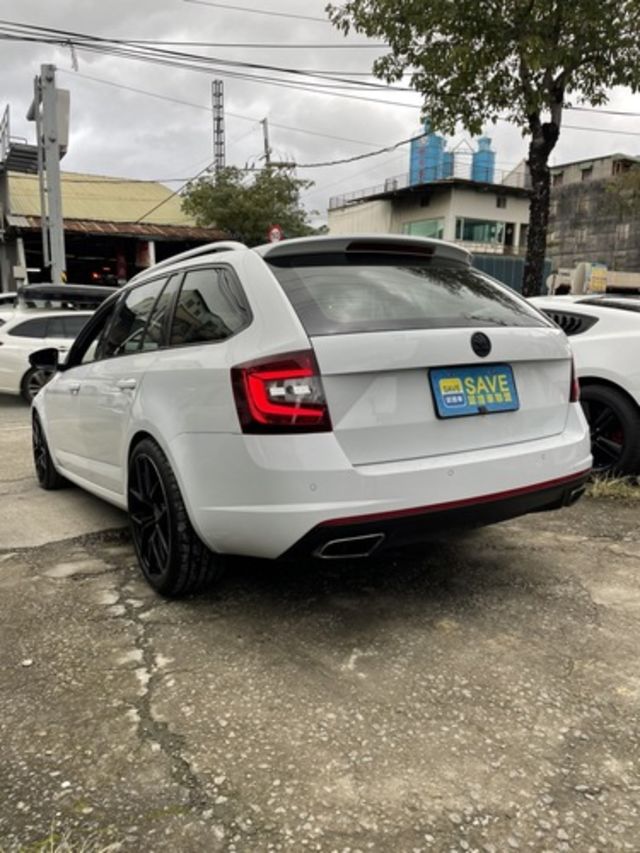 SKODA司科達 OCTAVIA COMBI  第5張相片