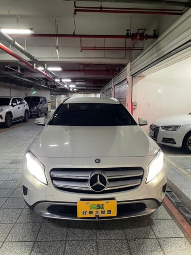 M-BENZ賓士 GLA200  第3張相片