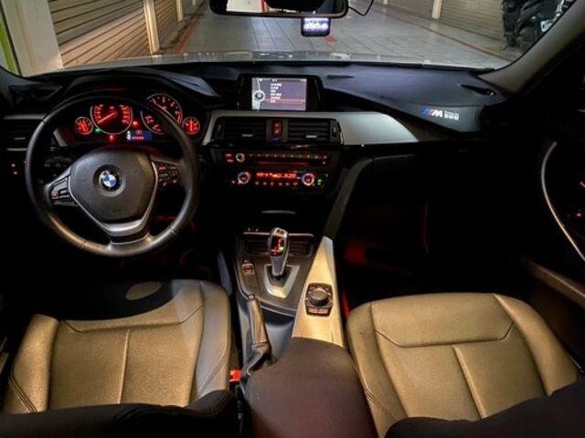 BMW寶馬 318D SEDAN  第6張相片