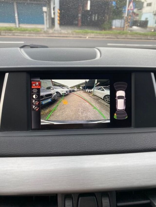 BMW寶馬 X5 XDRIVE25D  第12張相片