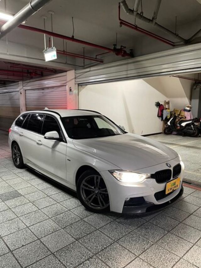 BMW寶馬 318D TOURING  第2張相片