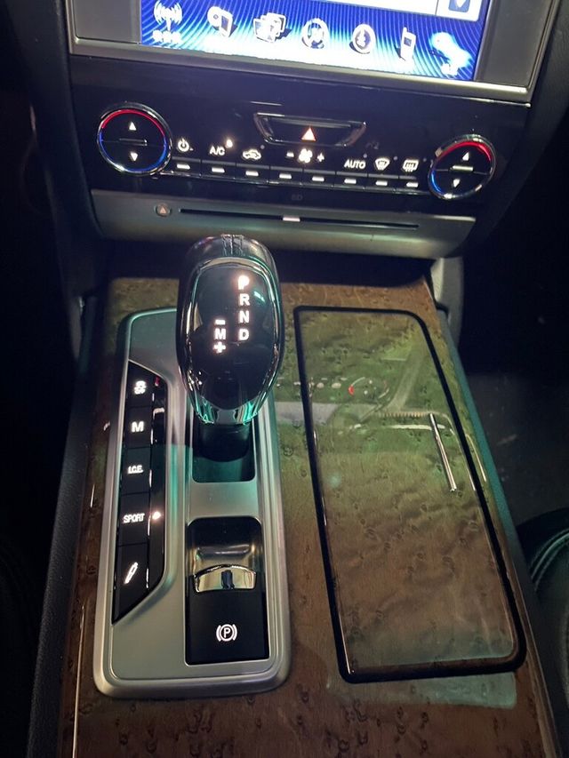 MASERATI瑪莎拉蒂 QUATTROPORTE  第9張相片