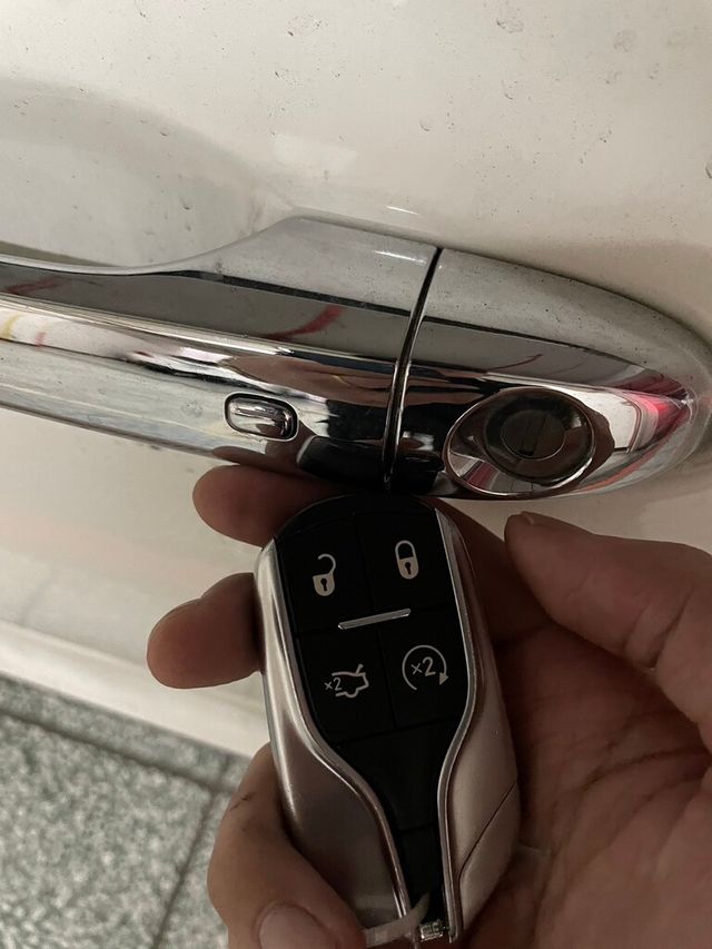 MASERATI瑪莎拉蒂 QUATTROPORTE  第13張相片