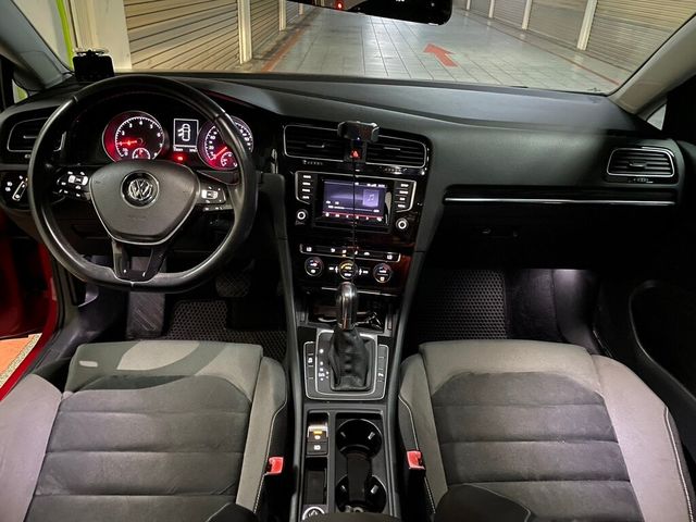 VOLKSWAGEN福斯 GOLF  第8張相片